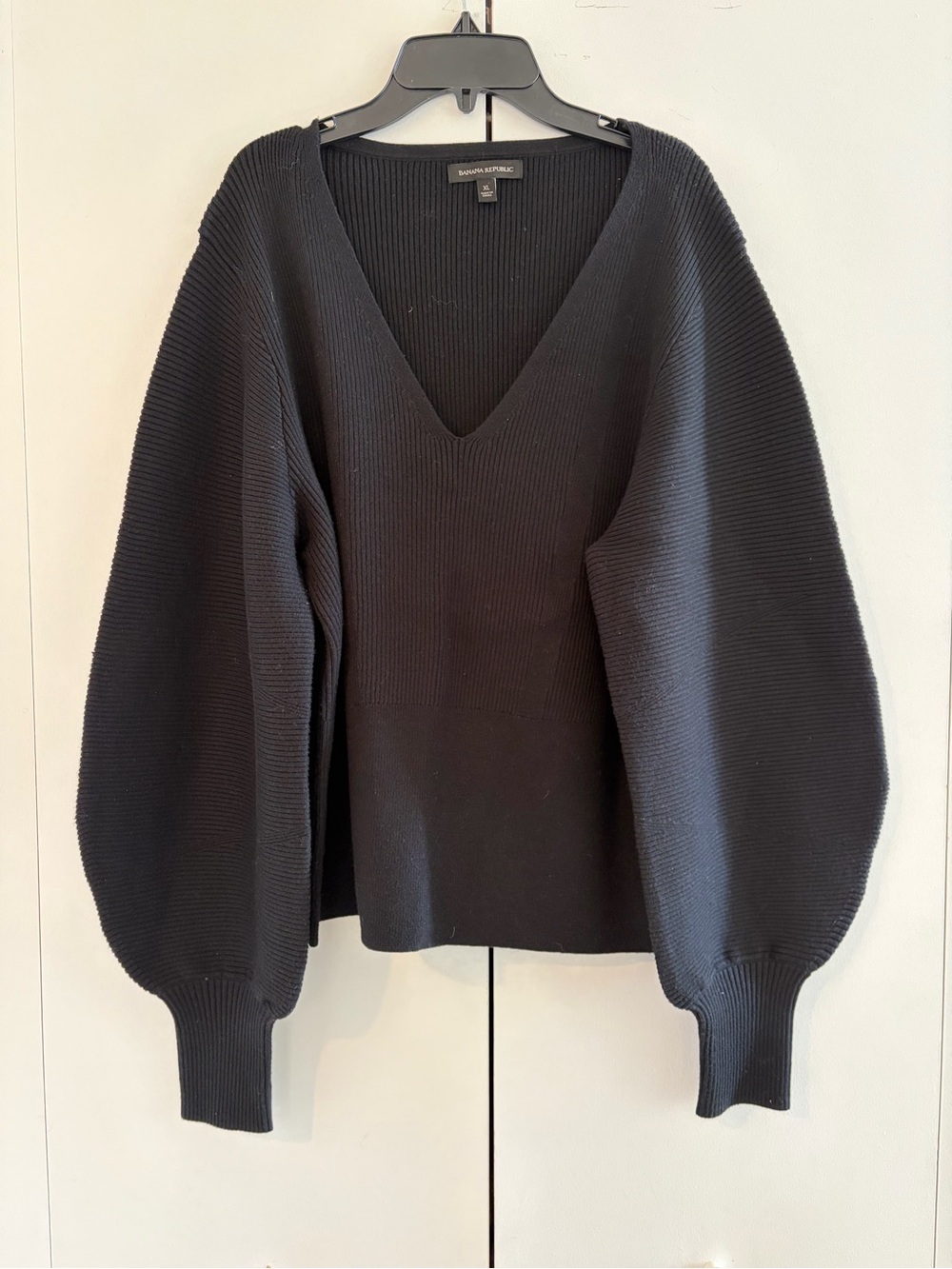 Banana Republic Black V-Neck Balloon Sleeve Sweater